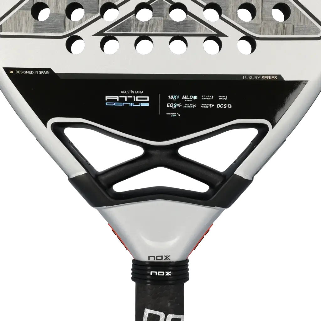 Pala Nox AT10 Genius 18K Agustín Tapia 2024