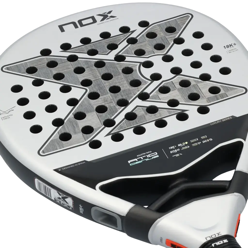 Pala Nox AT10 Genius 18K Agustín Tapia 2024
