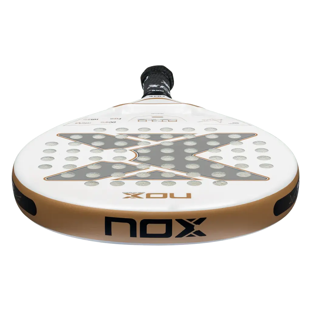 Pala Nox AT10 Genius Junior Agustín Tapia 2026